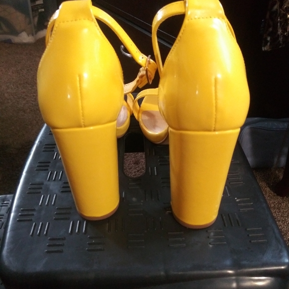 Shoes - Picture 2 of 2